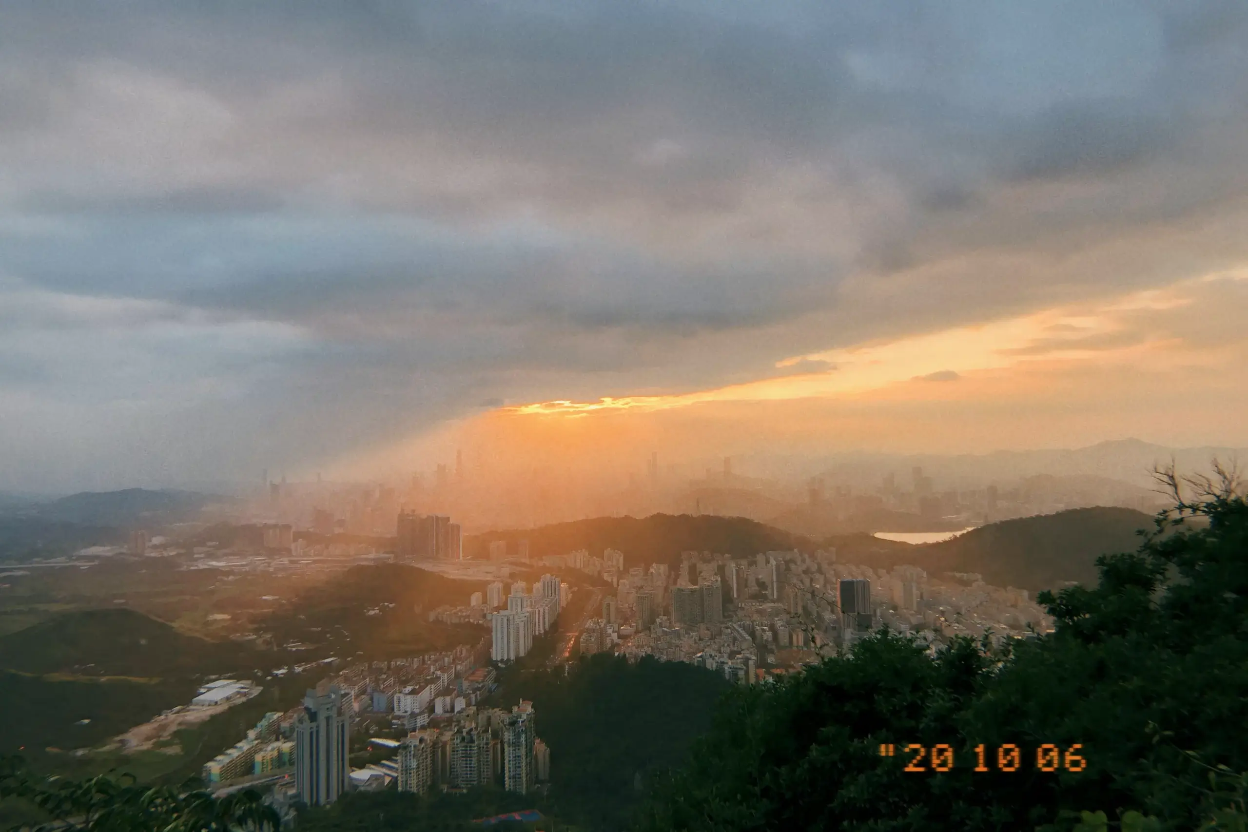 [旧图整理] 20201006 爬梧桐山小记